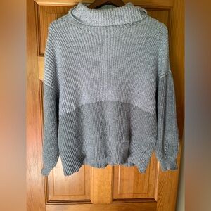 American Eagle Outfitters Gray Turtleneck Sweater